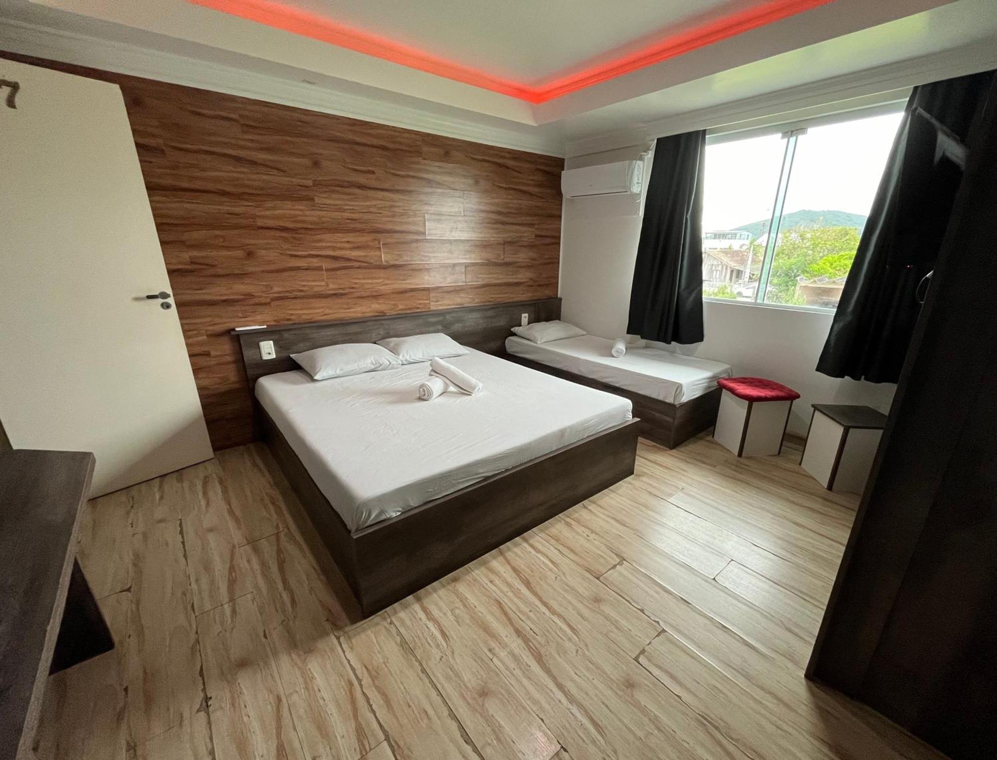 Savanna Suites - Beto Carrero 佩尼亚 外观 照片